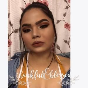 Meet your Posher, Mia